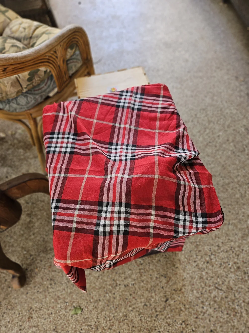 New W Tag V. FRAAS Red Plaid Infinity Scarf
